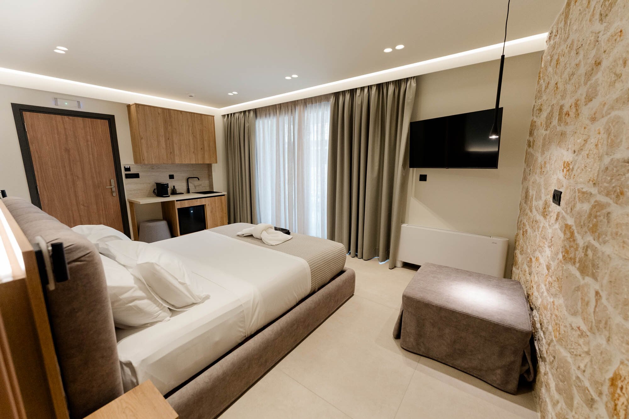Superior Double Room Superior Double Room 5